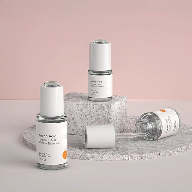 5 ml 10 ml 15 ml 20 ml malá kozmetická ozdobná fľaštička na esenciálny olej Plastová jantárová priehľadná fľaštička s fľaštičkami s kvapkadlom na starostlivosť o pleť