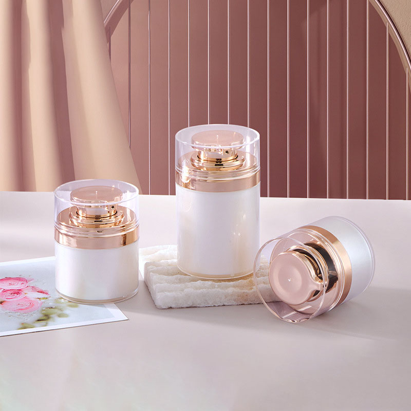 Zlatá 15g 30g 50g 100g Bezvzduchová nádoba na krém na osobnú starostlivosť Plastová plniteľná pumpička Bezvzduchová nádoba