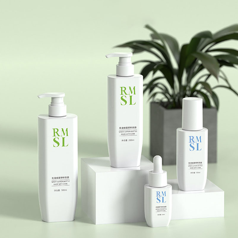 30 ml 80 ml 200 ml 250 ml 300 ml Plastové plniteľné fľaštičky s rozprašovačom na jemnú hmlu Matný povrch Pohodlný sprej na vlasy Telo Aplikácia na tvár