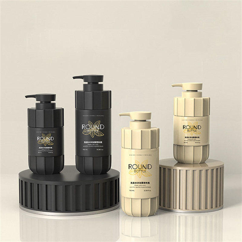 Matná čierna 550 ml 600 ml 700 ml 750 ml Plastový pásik pre domáce zvieratá Hrubá plastová fľaša na mlieko s pumpičkou na čistší krém na opaľovanie Šampón sprchový gél