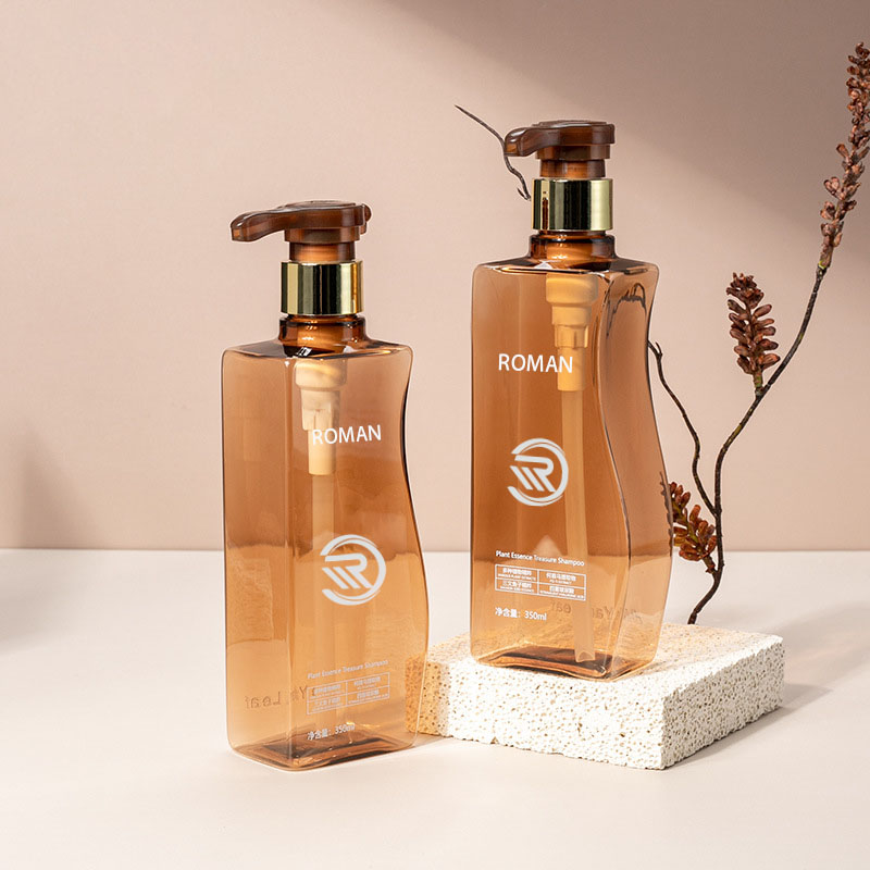 Spoľahlivá 350 ml 500 ml zakrivená jantárová plastová fľaša na telo prázdna fľaša na telo s pumpičkou na použitie šampónu, kondicionéru alebo krému na tvár