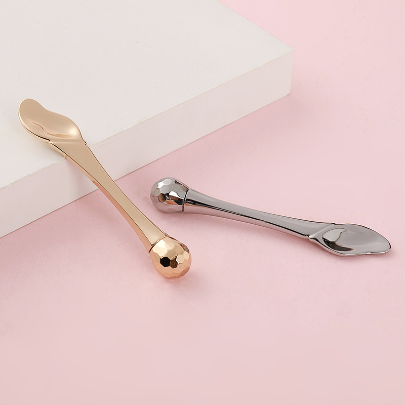 Očný valček na masážnu tyčinku Aplikátor na očný krém Kozmetické špachtle Lyžica na tvár proti vráskam Nástroj na starostlivosť o tvár zo zliatiny zlata Očný valček na masážnu tyčinku Aplikátor na očný krém Kozmetické špachtle Lyžica na tvár proti vráskam Nástroj na starostlivosť o tvár zo zliatiny zlata